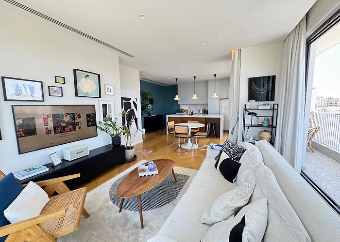 Wealthystays Downtown Penthouse