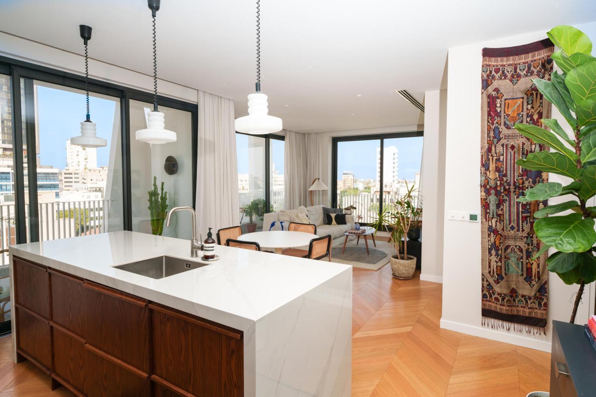 Wealthystays Downtown Penthouse Nicosia